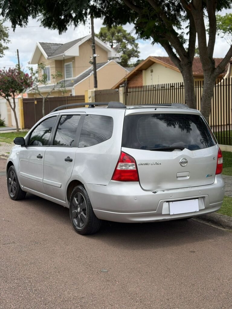 Livina grand s 1.8 2012