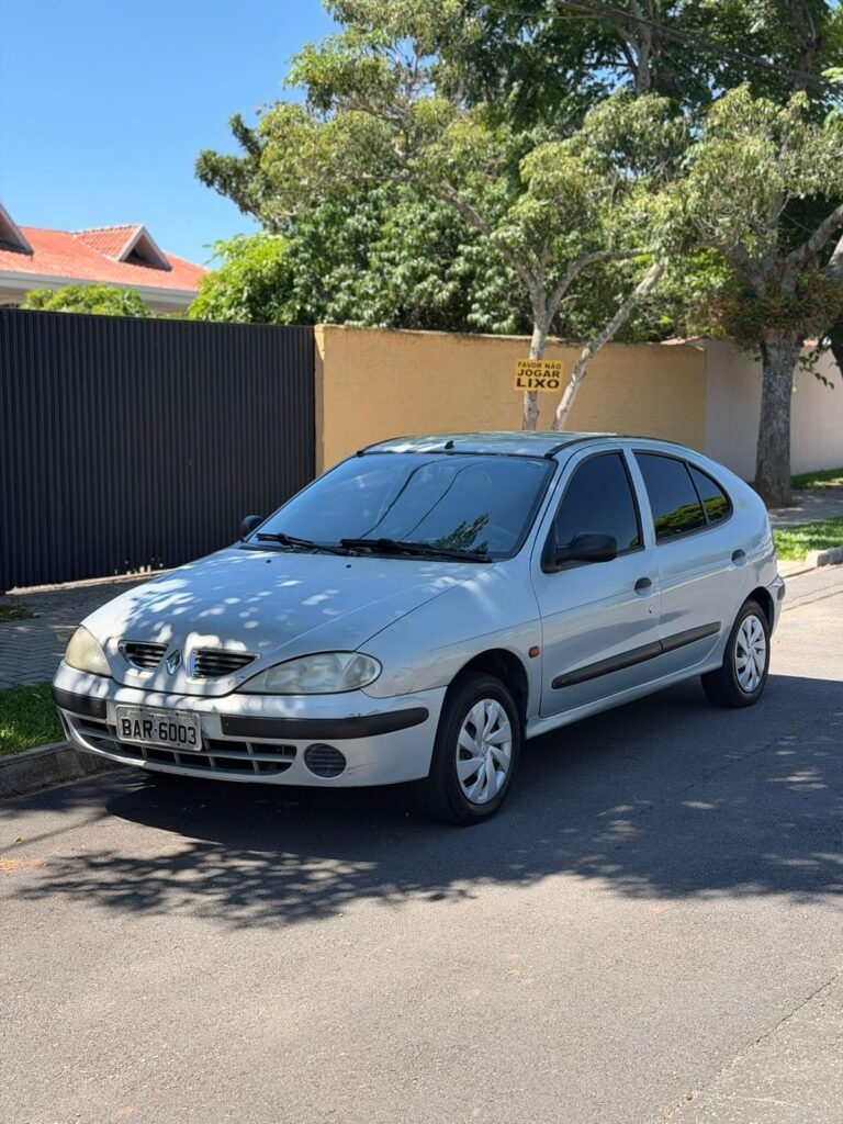 *RENAULT MEGANE HATCH RT *